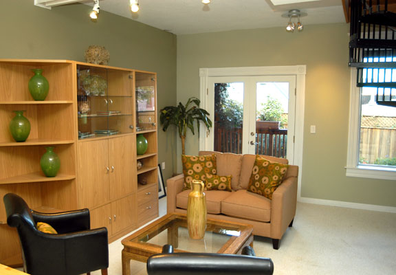 13-Family Room